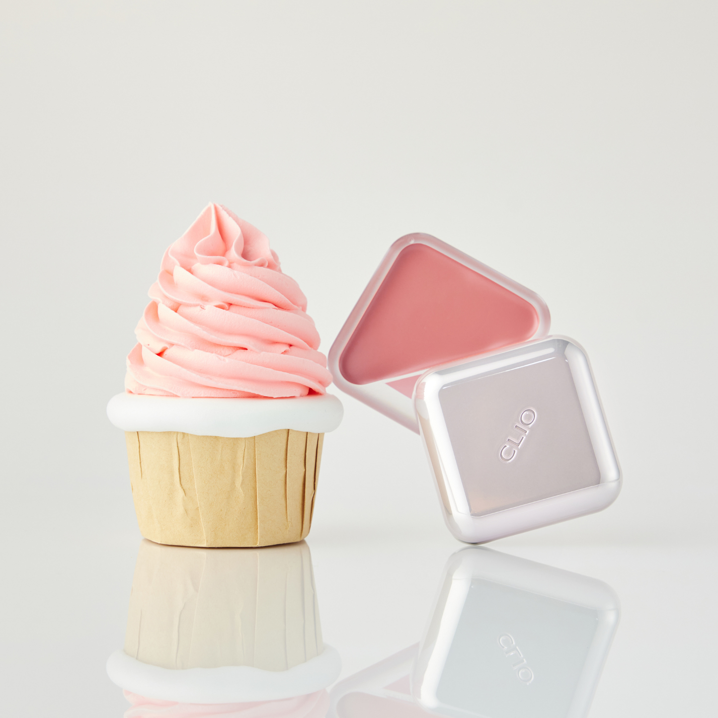 Essential Lipcheek Tap Blur