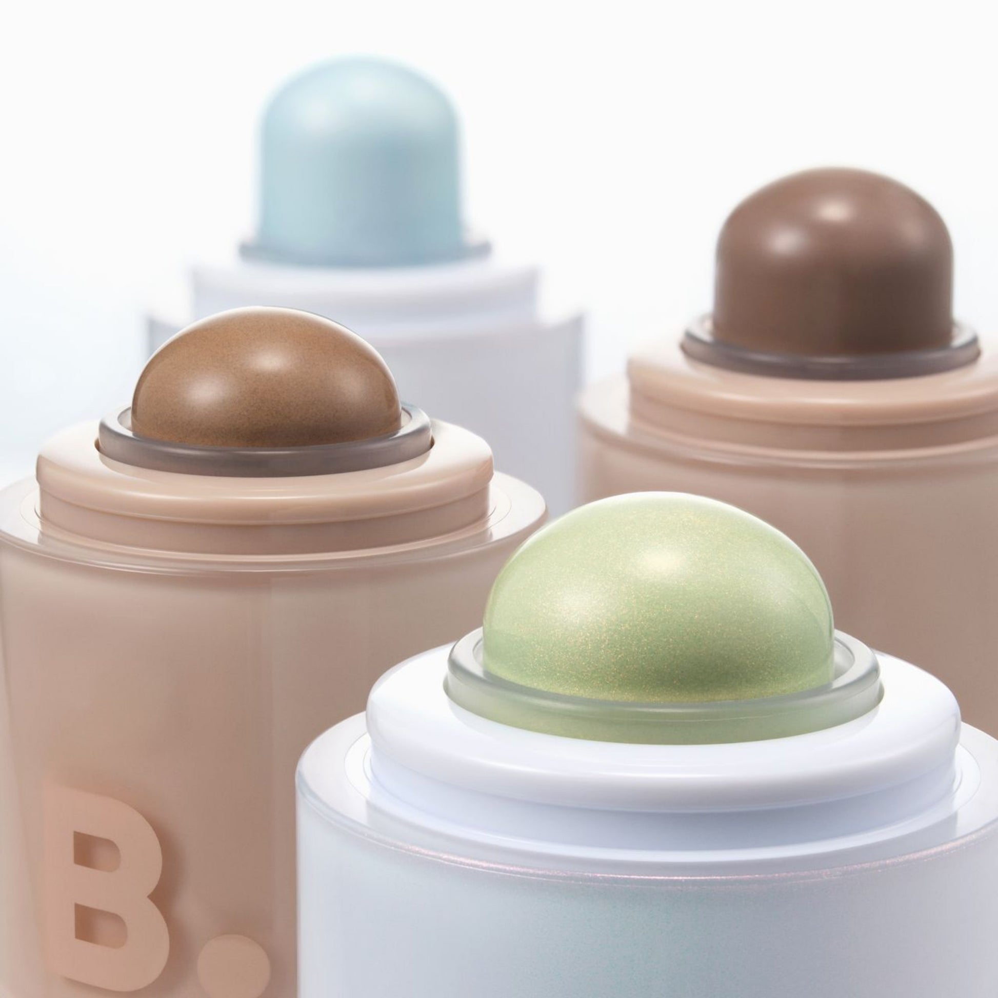 Banila Co B. By Banila Romantic Blush Highlighter with soft pink and champagne shades, shimmering powder for radiant glow.