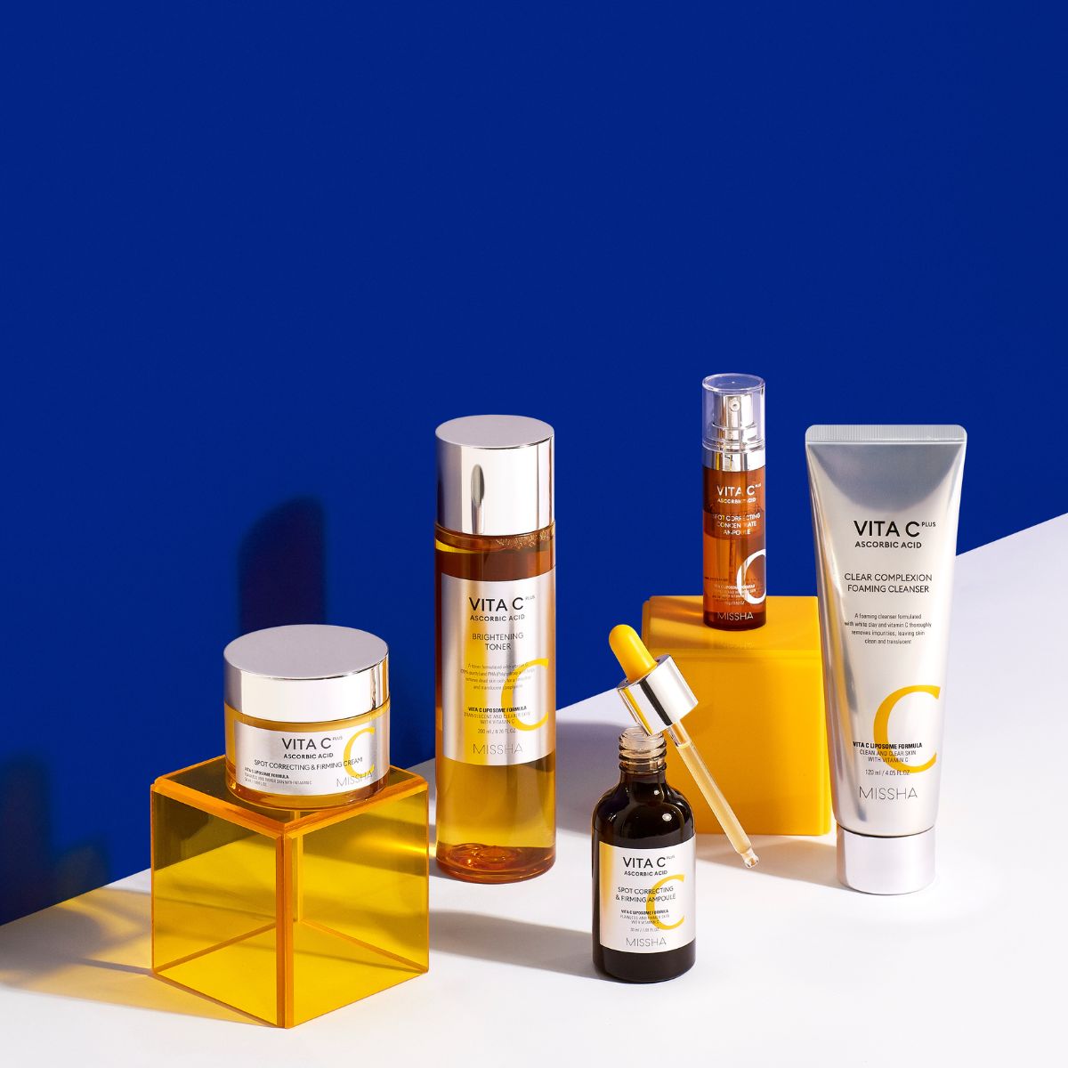 Missha Vita C Plus Clear Complexion Foaming Cleanser 120ml  -Pharmacoo