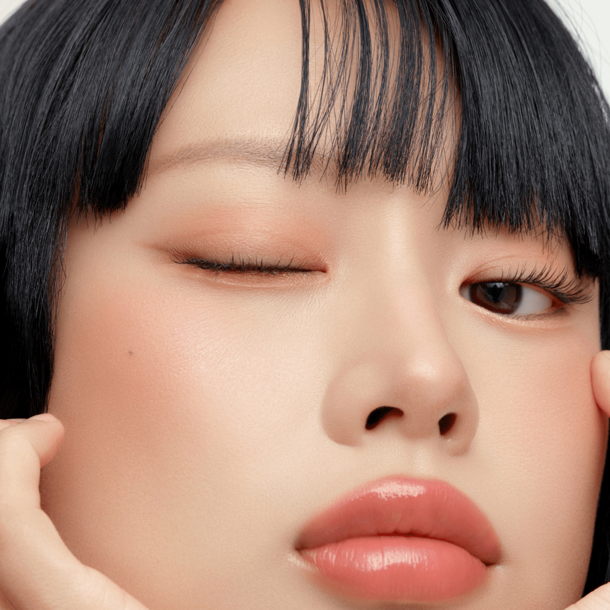 Peripera All Take Mood Eyeshadow Palette with multiple shades in a sleek compact for versatile eye makeup looks.