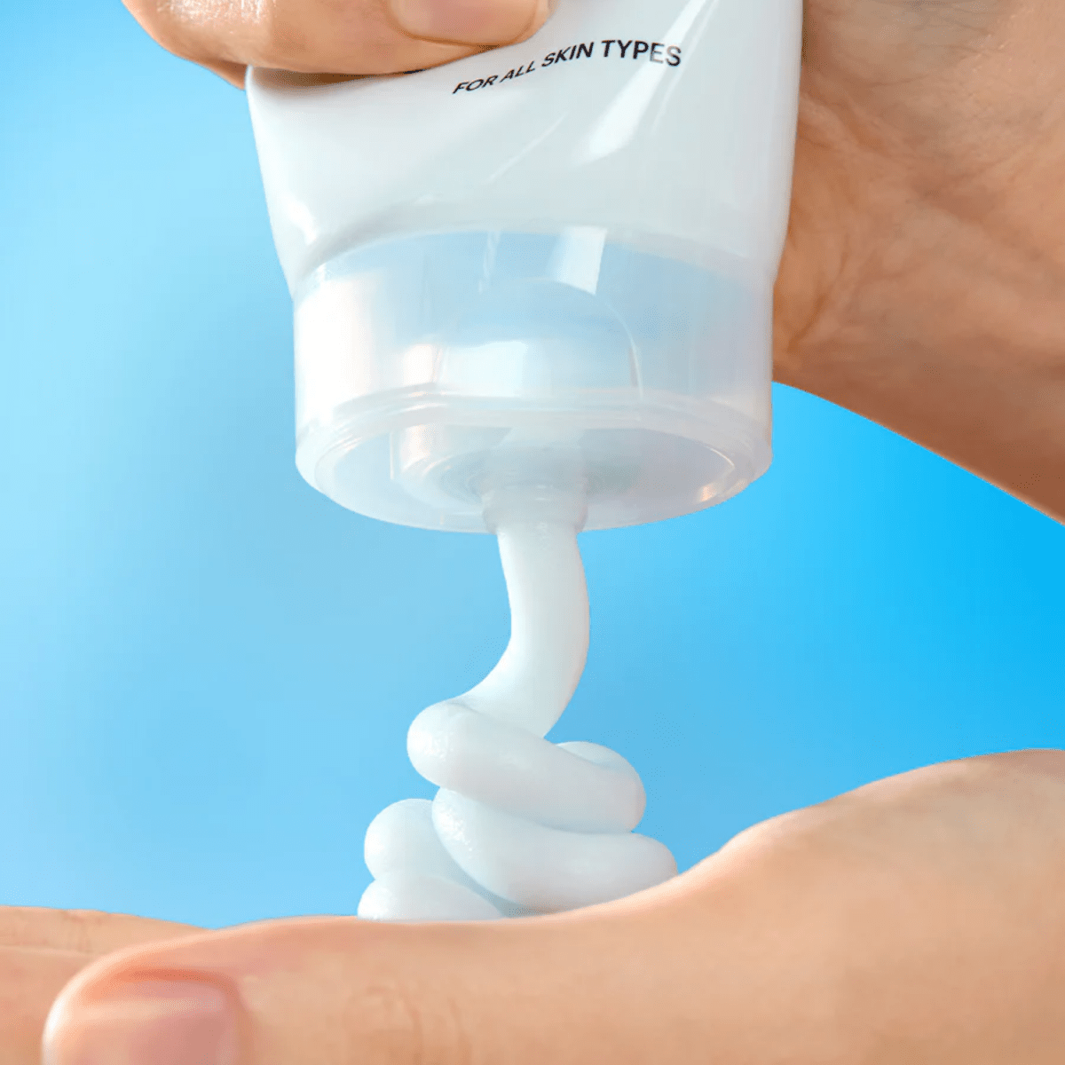 Torriden DIVE-IN Low Molecular Hyaluronic Acid Cleansing Foam [150ml] | La Cosmetique