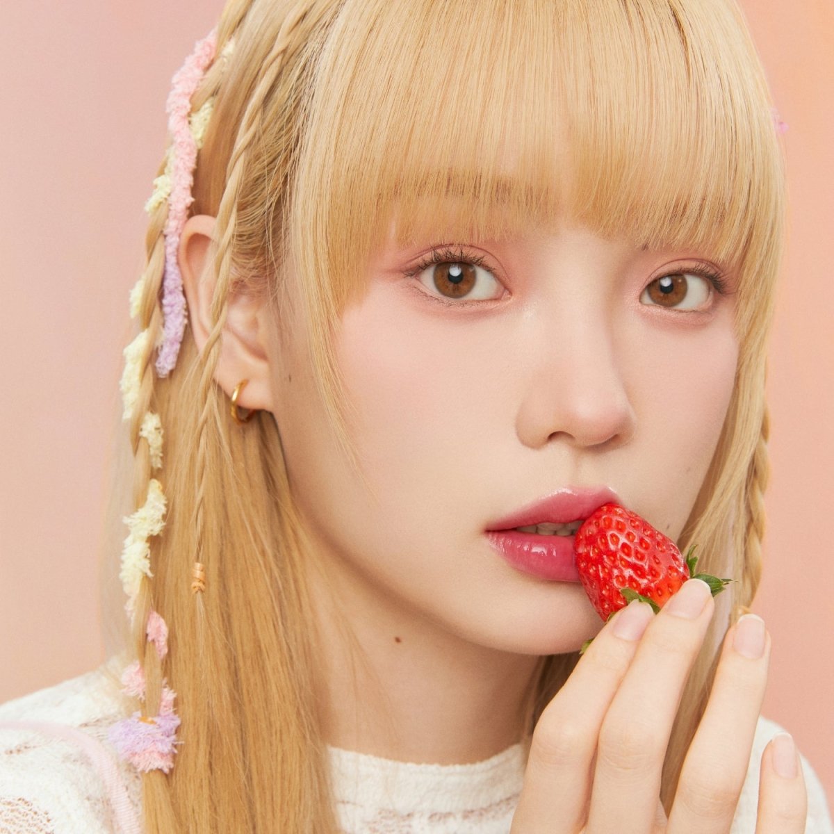Peripera Ink Mood Glowy Tint in Soft Berry shade, showcasing a glossy lip tint with a berry hue and smooth texture.