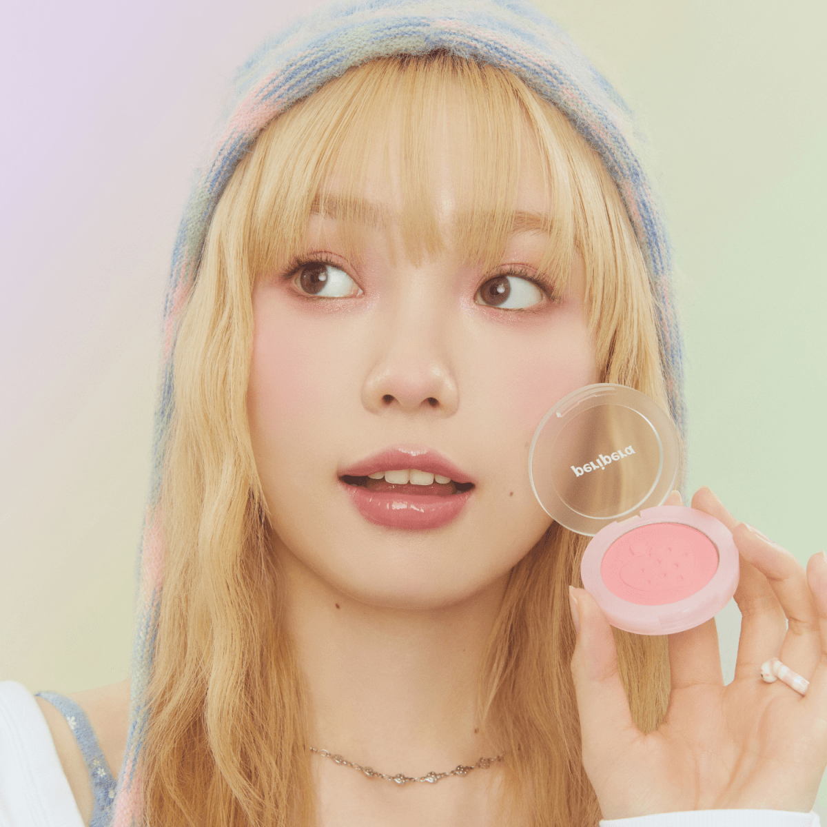 Peripera Pure Blushed Sunshine Cheek blush in Soft Berry shade with pink and berry tones, natural makeup look